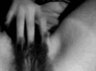 nice body girl fingering her pussy on webcam - drtuber.com