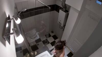 Hidden Cam - Spying My Stepsister In The Shower - upornia.com