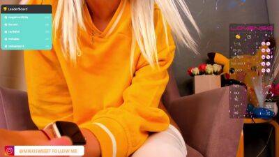 Blonde Teen Solo Masturbating On Webcam - hclips.com