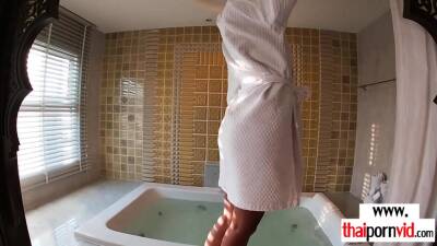 Sexy amateur Thai teen fucked in the bath - icpvid.com