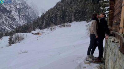 Couple enjoys hidden passionate lovemaking during winter mountain trip - sunporno.com