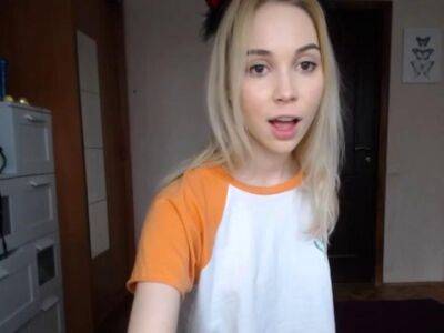 MERy tight blonde teen masturbating solo on webcam - sunporno.com