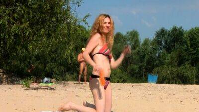 Cute nude beach girl caught on a hidden camera - drtuber.com