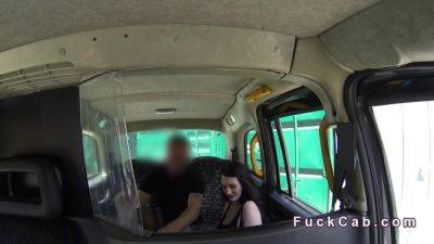 Driver Recorded Sex With Brit Amateur - hclips.com