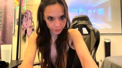 Slutty sister on webcam bating - drtuber.com