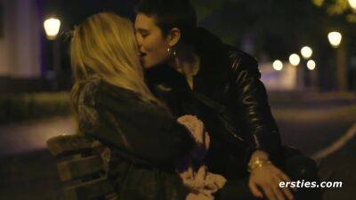 Amateur Babes Enjoy Lesbian Sex After A Date - txxx.com