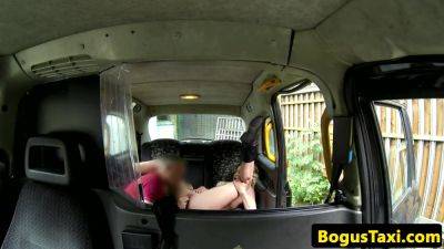 Taxi Amateur Getting Pussylicked On Backseat - hclips.com
