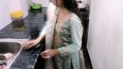 Horny Indian Housewife Homemade Sex Scandal - drtuber.com - India